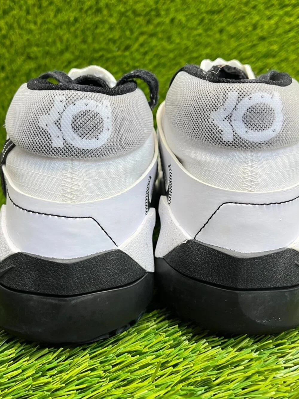 Nike KD 13 TB Mens Size 8.5 White Black Gray Running Basketball‎ Shoes Sneakers